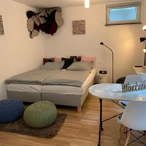 Helle Souterrainwohnung Mit Komfort , Monaco di Baviera Germania