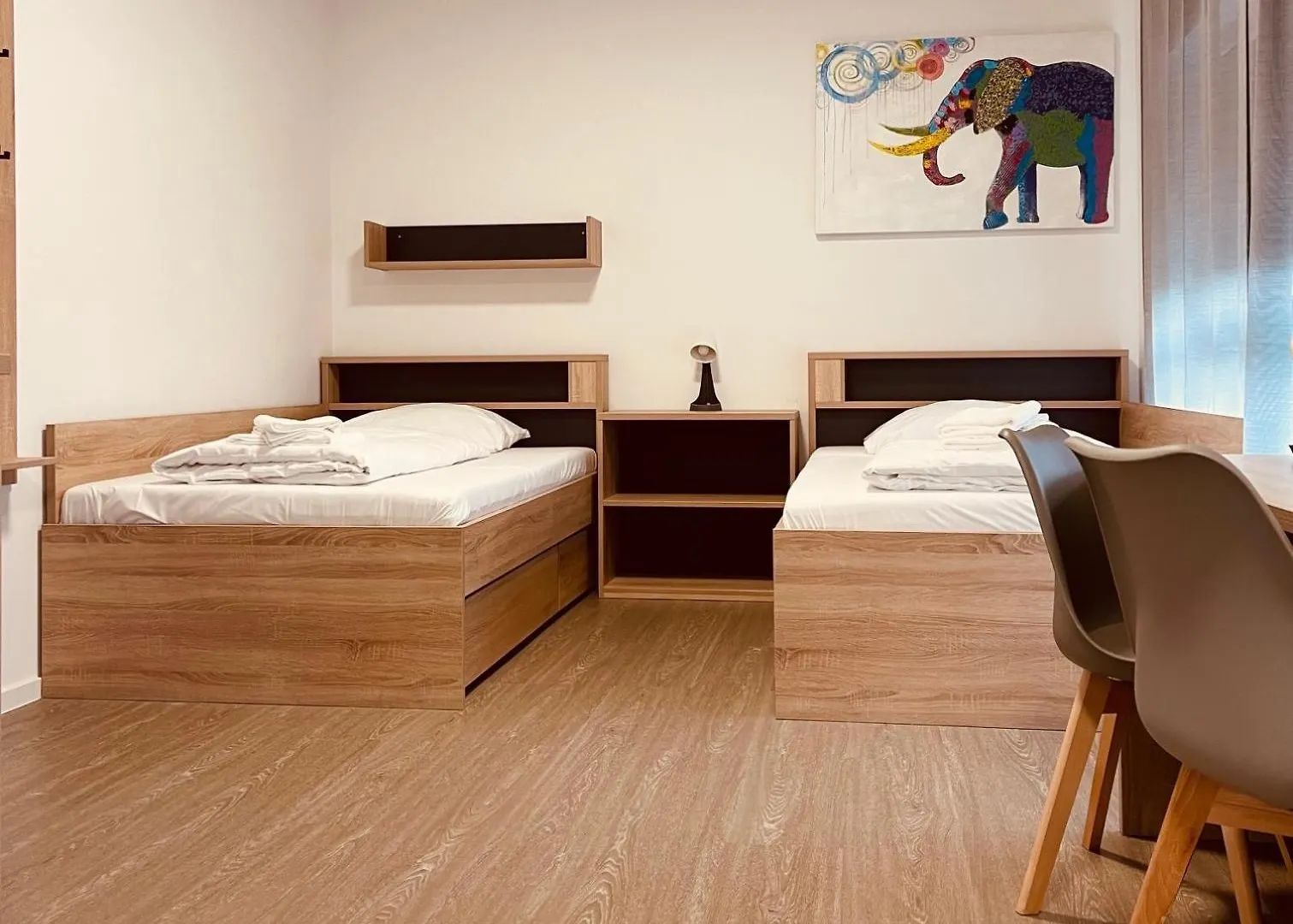 Jade & Jabo - Sehr Schoene Zimmer & Apartements Zum Wohlfuehlen Tageweise & Wochenweise Buchbar Neuss Aparthotel