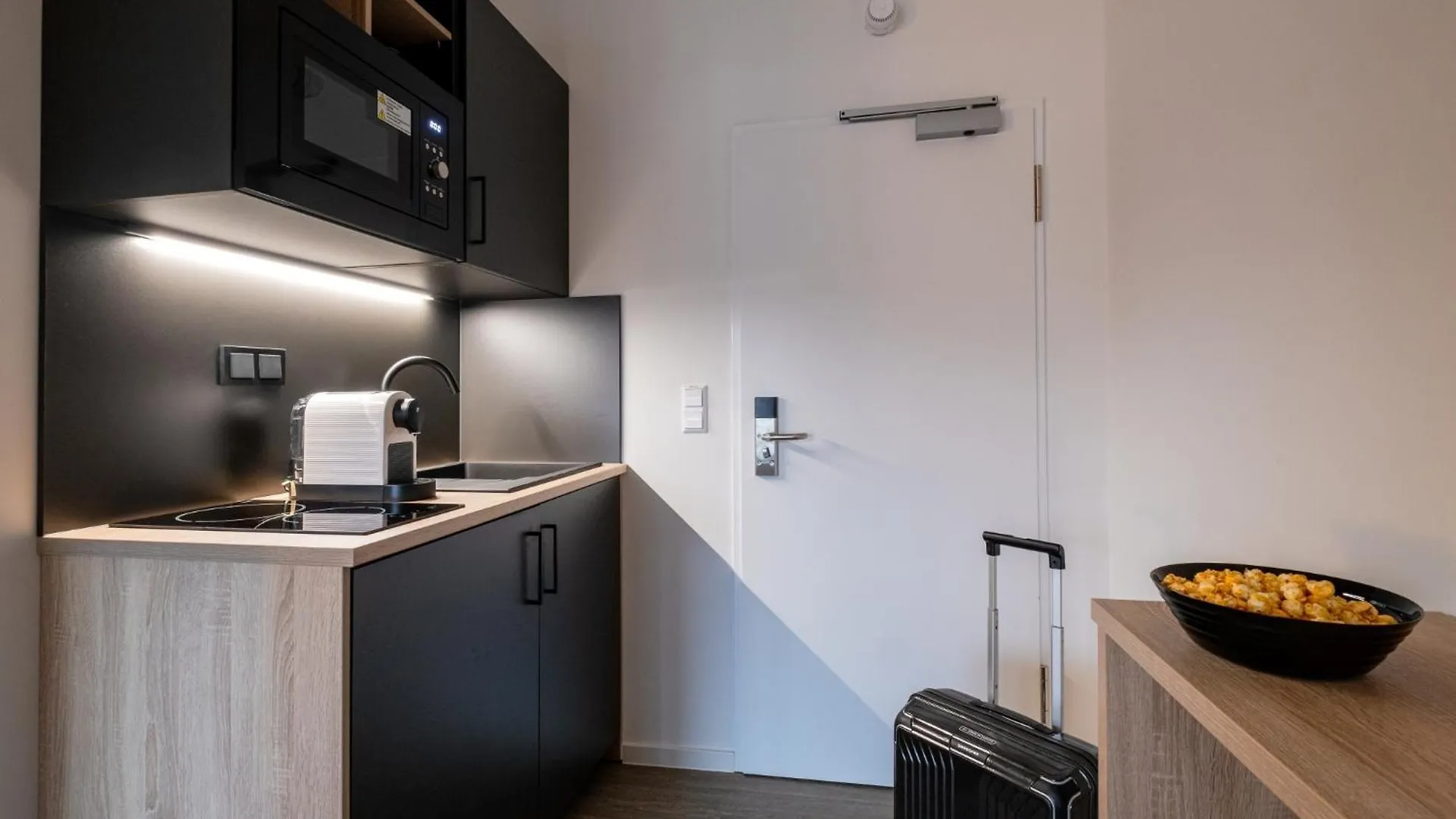 Aparthotel Jade & Jabo - Sehr Schoene Zimmer & Apartements Zum Wohlfuehlen Tageweise & Wochenweise Buchbar Neuss